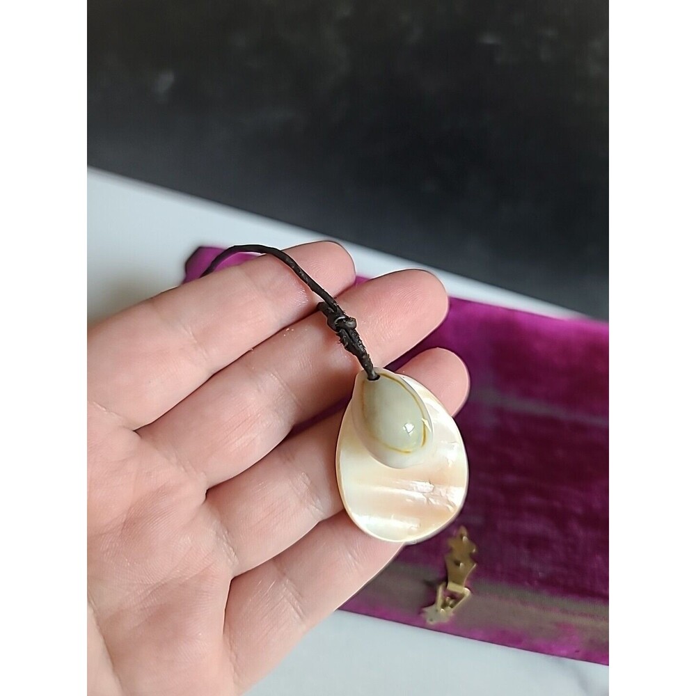Adjustable Double Shell Pendant Necklace